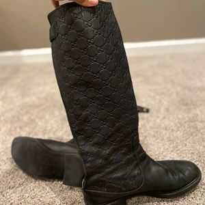 100% Authentic Gucci black micro Gg guccissima leather boots